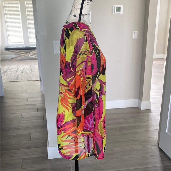 Vibrant Multicolor Women's Top - Picture 4 of 8